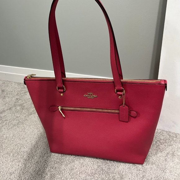 PERFECT SUMMER TOTE - Picture 2 of 6